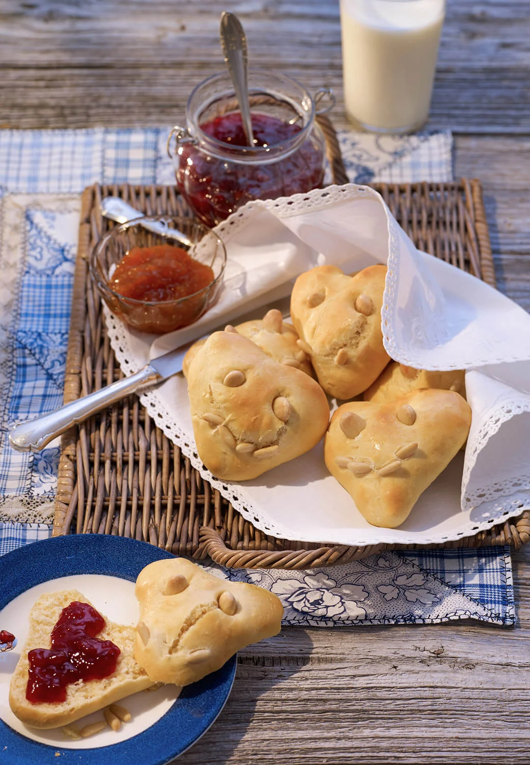 Milchbrötchen