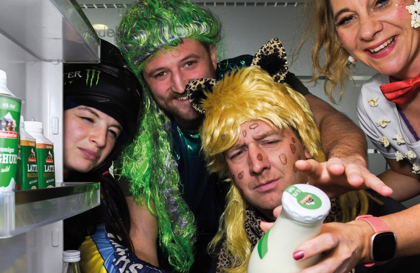 Milch-Kater_Gruppe_RGB