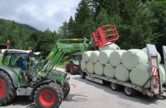 Molkerei_BGL_Hilfe_Jochberg_Engerlingplage_Abladen_RGB