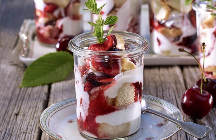 schneller-schichtkuchen-mitkirschen-im-glas