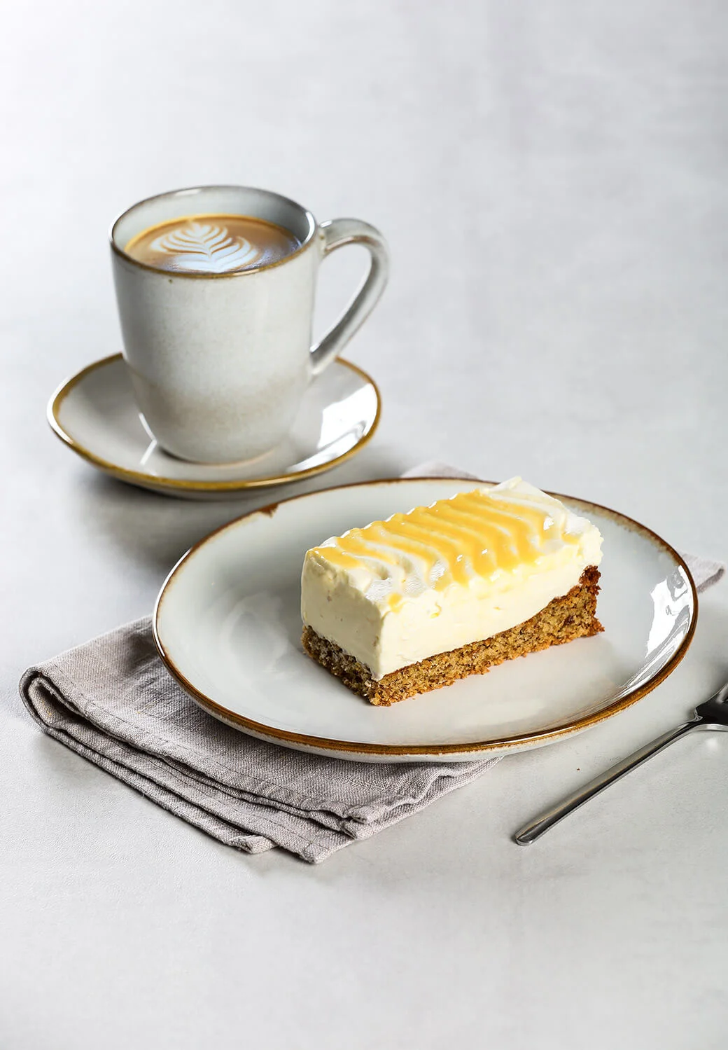 Eierlikör-Nusskuchen