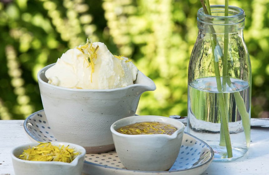 sauerrahm-eis-loewenzahn