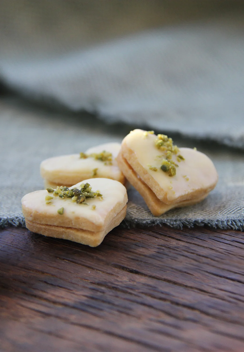 Marzipan&shy;herzen