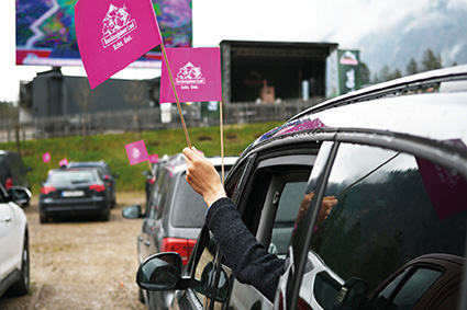 Berchtesgadener Land Geschäftsführer erläutert auf der Generalversammlung Strategie gegen den Trend Molkereigenossenschaft setzt sich für Stammkundschaft ein