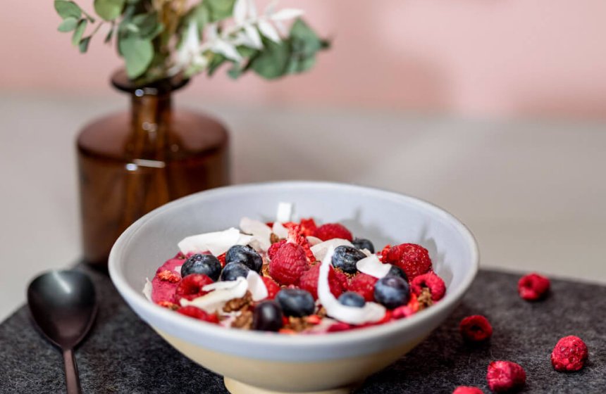 fruehstuecksbowl-mit-skyr