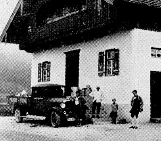 Almabtrieb von der auf 618 Meter gelegenen Fischunkelalm auf das über 800 Meter hoch gelegene Grafllehen