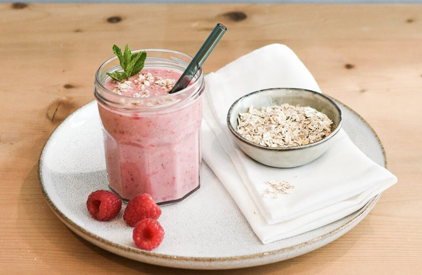 fit-drink-haferflocken-beeren