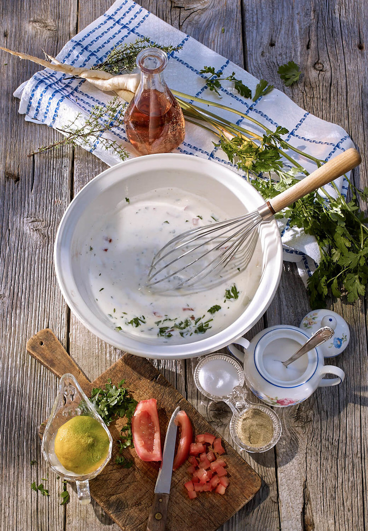 Leichtes Joghurt Dressing - Rezepte - Molkerei Berchtesgadener Land