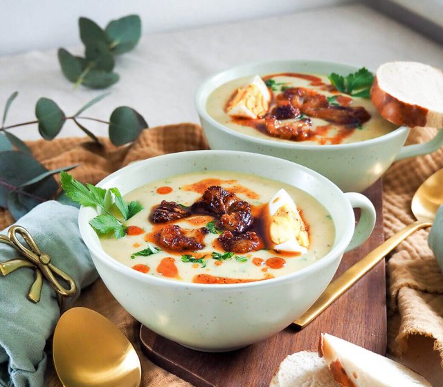 cremige-senf-suppe-mit-geroestetem-blumenkohl-eier1