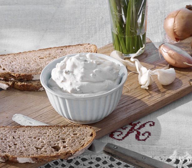 Almabtrieb von der auf 618 Meter gelegenen Fischunkelalm auf das über 800 Meter hoch gelegene Grafllehen