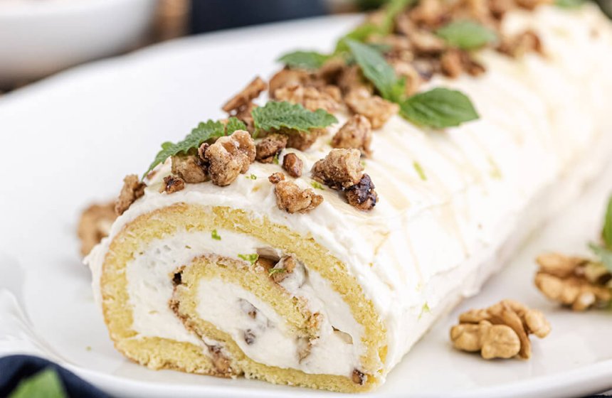 joghurt-biskuitrolle-griechischer-art