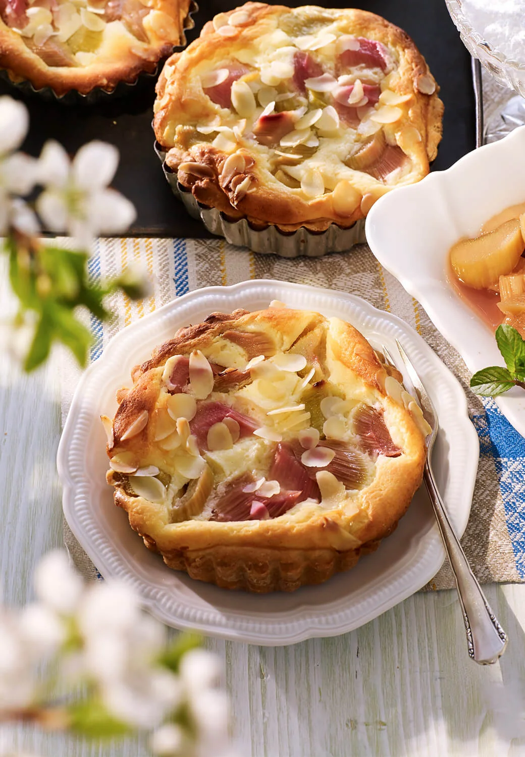 Rhabarber-Kuchen: Mini-Käsetörtchen