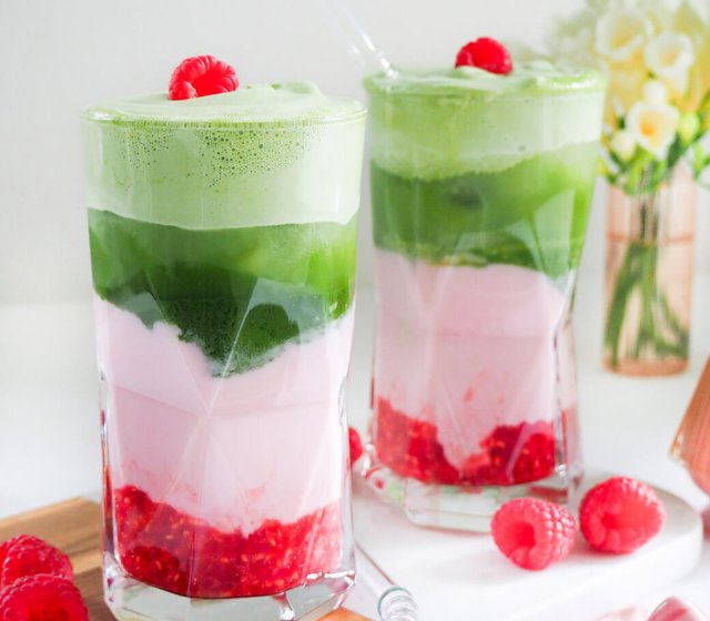matcha-himbeer-kefir-mocktail